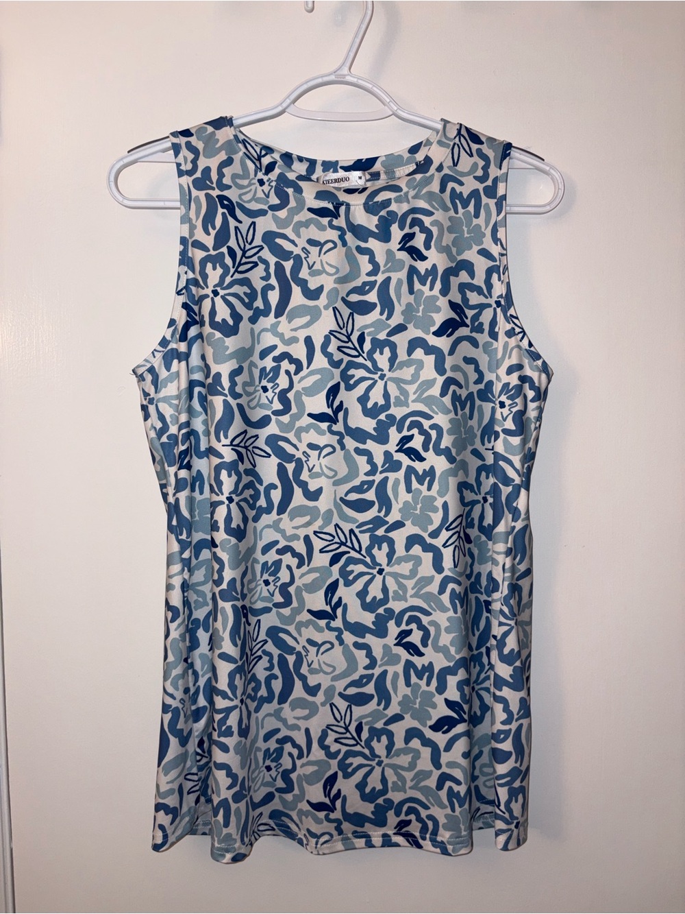 🍀4 for 25🍀 Xieerduo | Light Blue Floral Sleeveless Tank